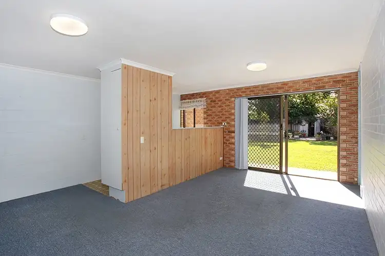 Sixth view of Homely unit listing, 2/10 Barooga Crescent, Mooloolaba QLD 4557