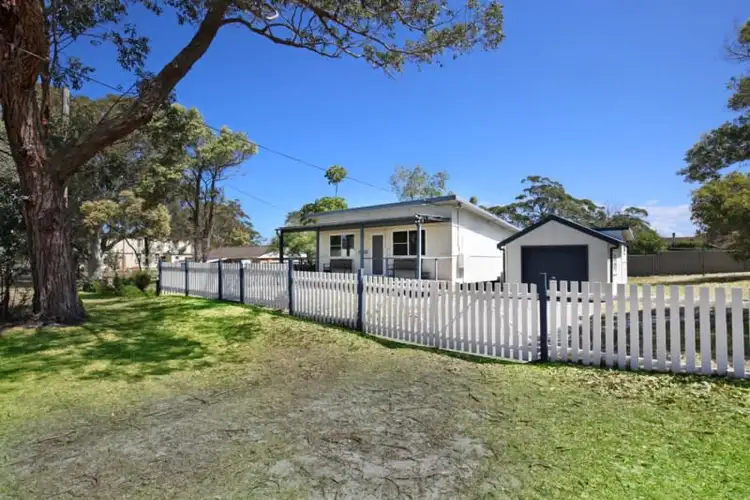 19 Centre Street, Callala Beach NSW 2540