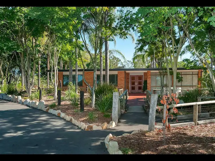 2 Harwoods Road, Walloon QLD 4306