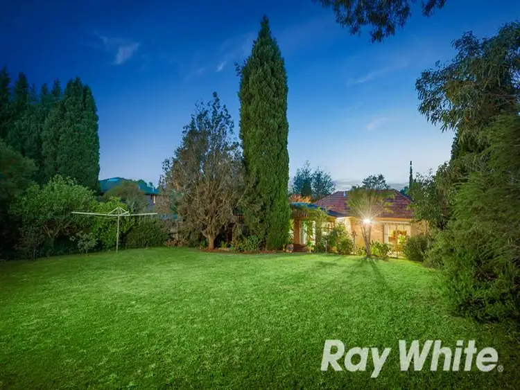 12 Calder Way, Wantirna South VIC 3152