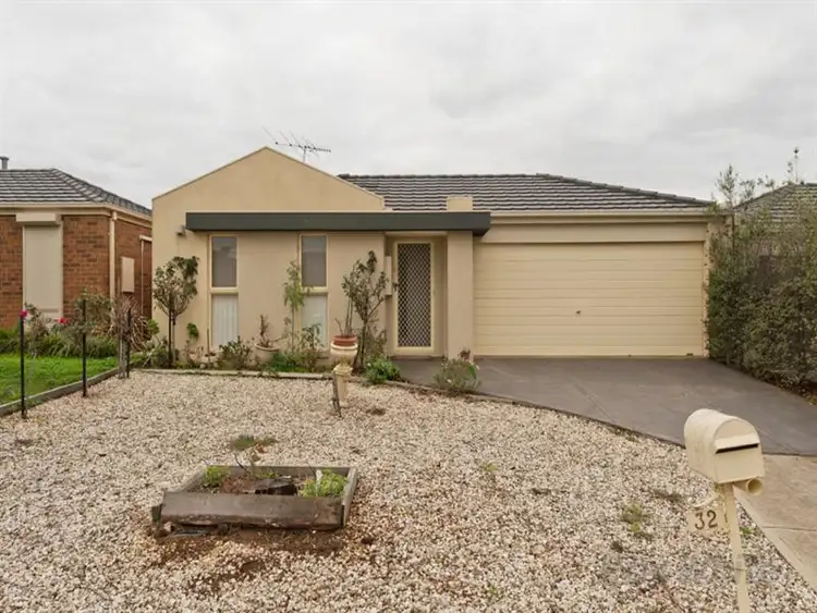32 Tandara Circuit, Melton West VIC 3337