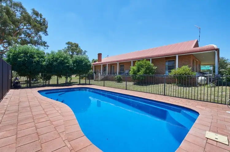 2005 Keajura Road, Ladysmith NSW 2652