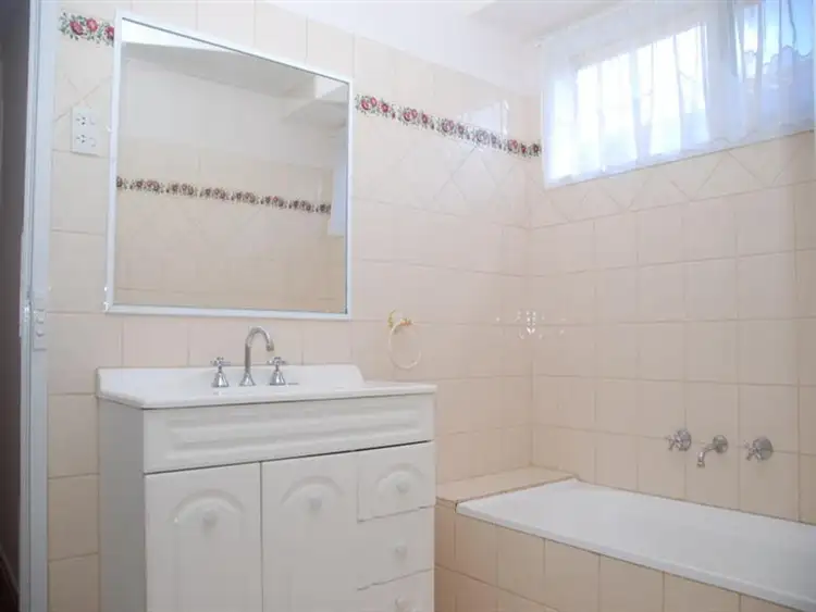 Seventh view of Homely house listing, 60 Edeys Run, Hampton Park VIC 3976