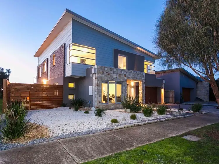 15 Sands Terrace, Torquay VIC 3228