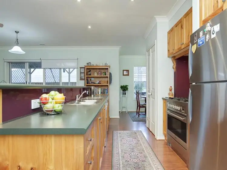 Fifth view of Homely house listing, 6 Brokenwood Court, Langwarrin VIC 3910