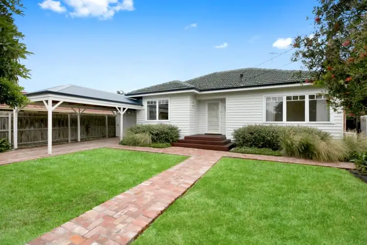 69 Embankment Grove, Chelsea VIC 3196