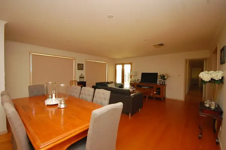 Fifth view of Homely house listing, 2 Candice Place, Lake Wyangan NSW 2680