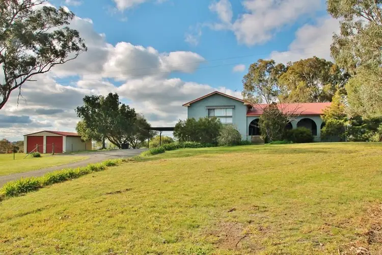 3292 Moppity Road, Young NSW 2594