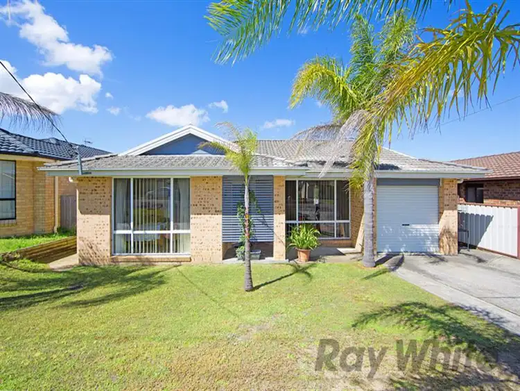 55 McCrea Boulevard, San Remo NSW 2262