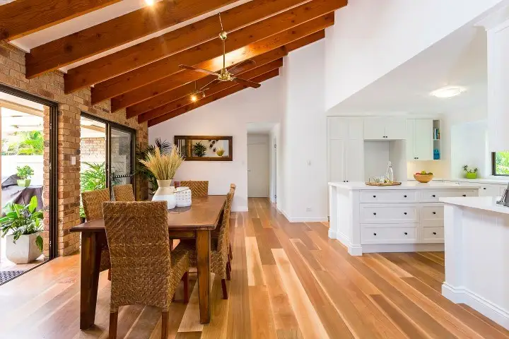 9 Glenheaton Court, Carindale QLD 4152