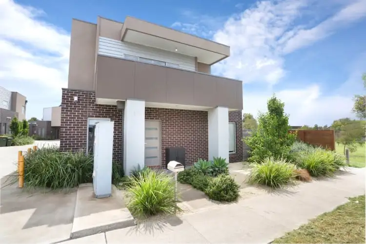 Main view of Homely townhouse listing, 87 Rotino Crescent, Lalor VIC 3075