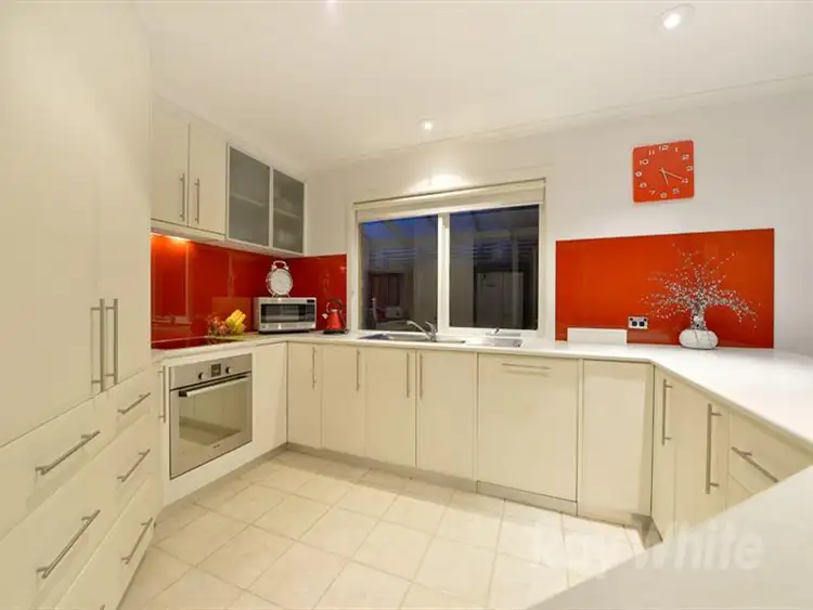 Second view of Homely house listing, 4 Cairn Curren Close, Rowville VIC 3178