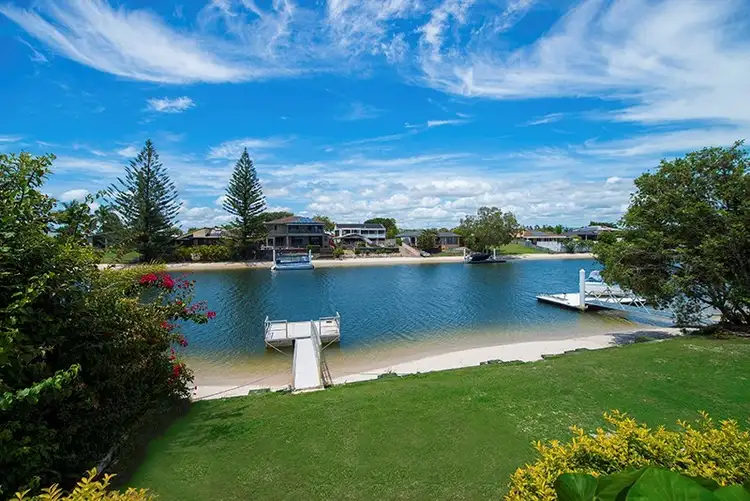62 Gretel Drive, Mermaid Waters QLD 4218