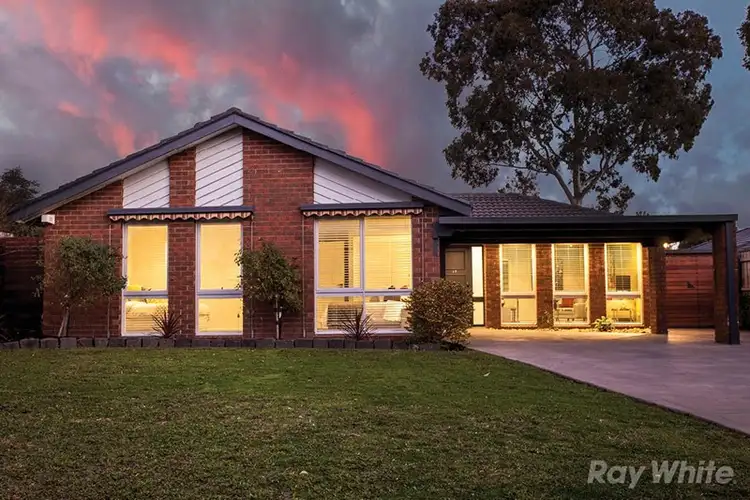 17 Brennan Drive, Wantirna South VIC 3152