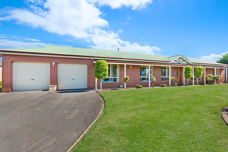 19 Vickers Drive, Warrnambool VIC 3280