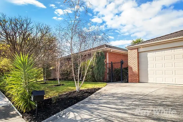 319 Dandelion Drive, Rowville VIC 3178