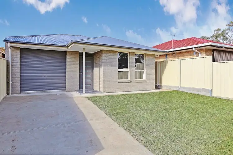 8b Sharon Drive, Para Hills SA 5096