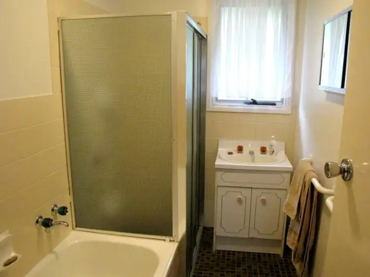 Sixth view of Homely house listing, 4 Bahnisch Avenue, Berri SA 5343