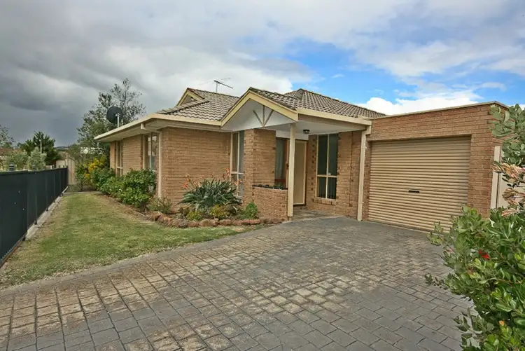 62 Saratoga Crescent, Keilor Downs VIC 3038