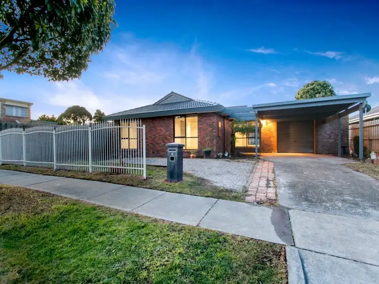 8 Darius Avenue, Frankston VIC 3199