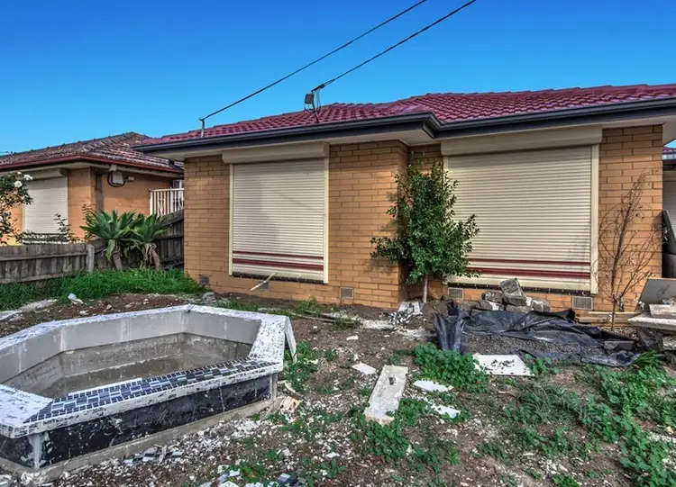 141 Main Road East, St Albans VIC 3021