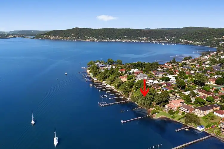 21 Alukea Avenue, Point Clare NSW 2250