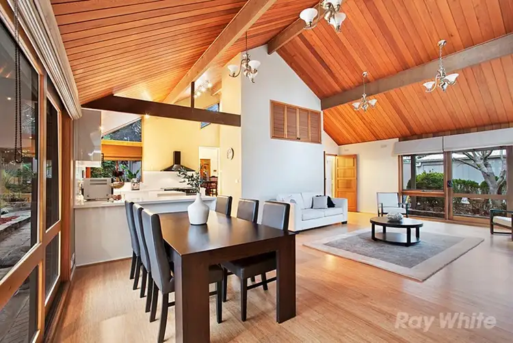 Fourth view of Homely house listing, 2 Oaks Court, Lysterfield South VIC 3156
