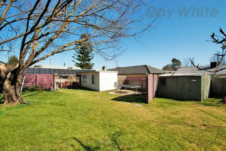Fifth view of Homely house listing, 12 KALINDA Road, Croydon VIC 3136