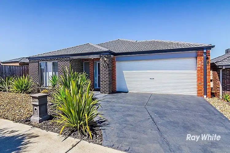 24 Black Gum Crescent, Cranbourne West VIC 3977