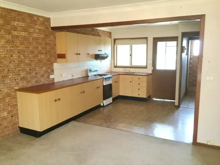 Third view of Homely townhouse listing, 4/19-21 Margaret Street, Cootamundra NSW 2590