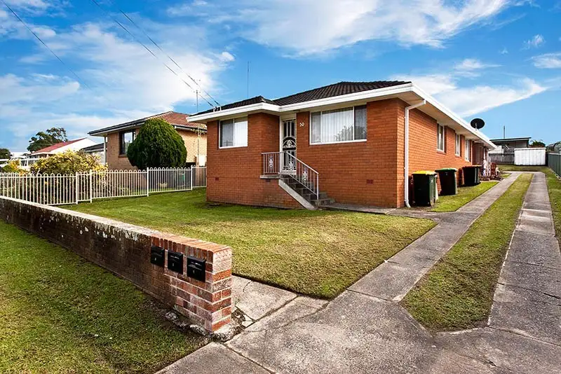 Main view of Homely unit listing, 1/30 Hopetoun Street, Oak Flats NSW 2529