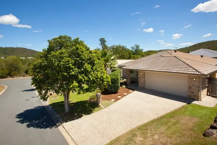 4 Buchanan Circuit, Oxenford QLD 4210
