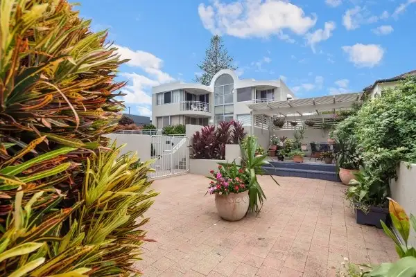Fifth view of Homely unit listing, Unit 1 Seaspray 21 Warne Terrace, Kings Beach QLD 4551
