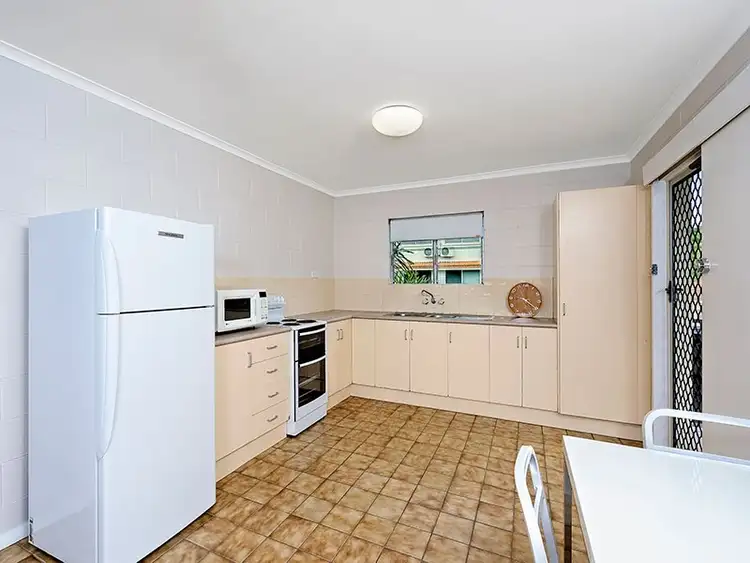 Fourth view of Homely apartment listing, 4/281 Lake Street, Cairns North QLD 4870