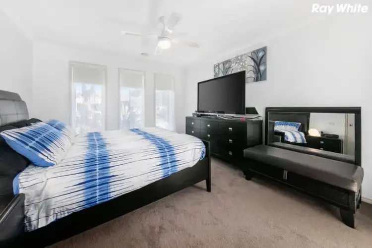 Fifth view of Homely house listing, 6 Wonboyn Close, Pakenham VIC 3810