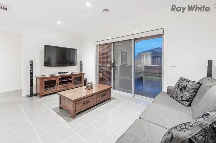 Fourth view of Homely house listing, 2 Goulding Drive, Plumpton VIC 3335