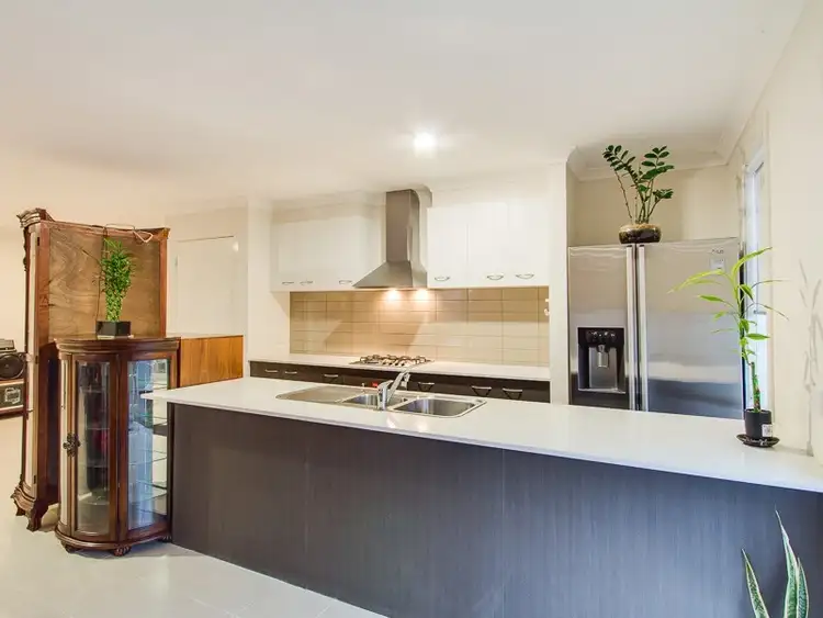Fourth view of Homely house listing, 2 Parkvista Drive, Truganina VIC 3029