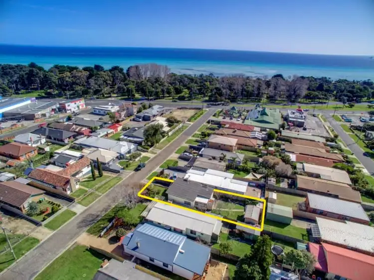 Main view of Homely house listing, 15 Second Avenue, Rosebud VIC 3939