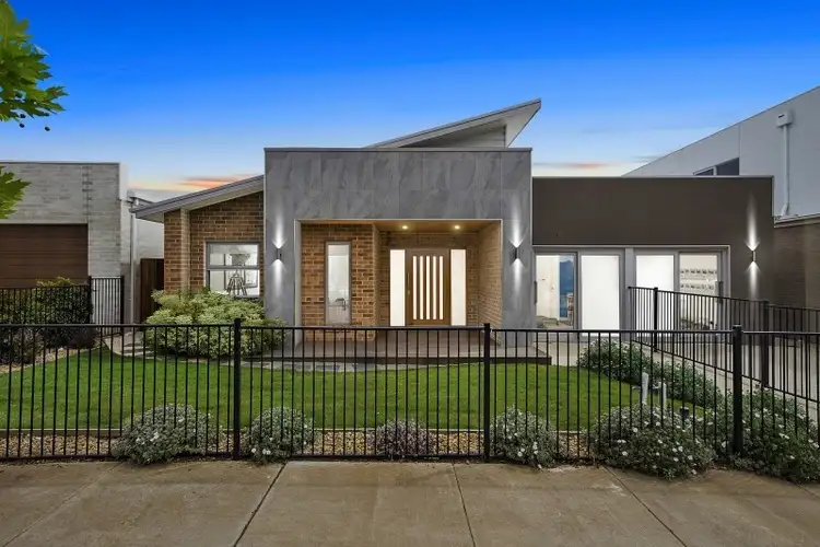 35 Coastside Drive, Armstrong Creek VIC 3217
