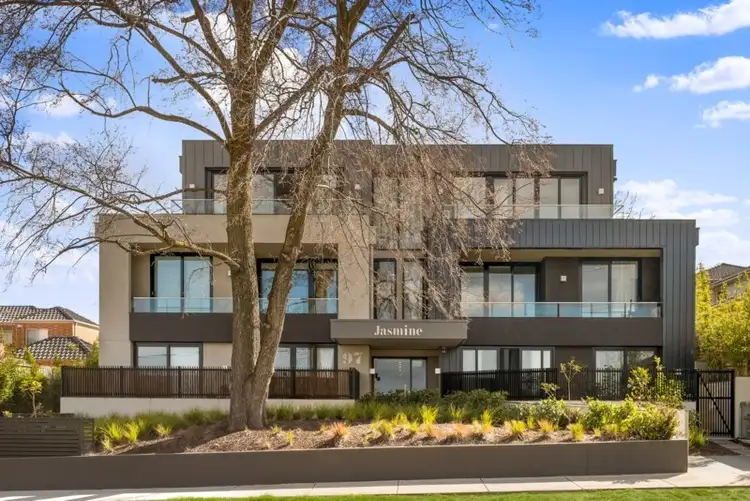 12/97 Whittens Lane, Doncaster VIC 3108