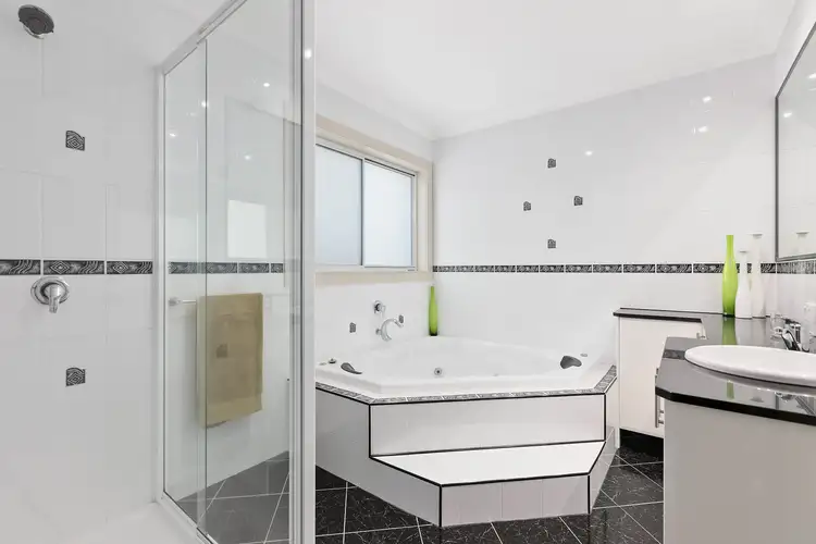 Sixth view of Homely house listing, 8 Carpentaria Court, Aspendale Gardens VIC 3195