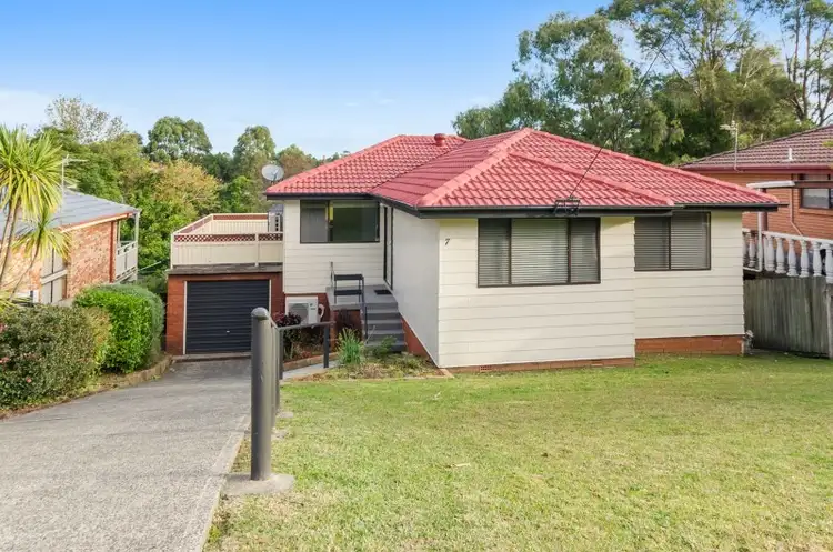 7 Bruce Street, Unanderra NSW 2526