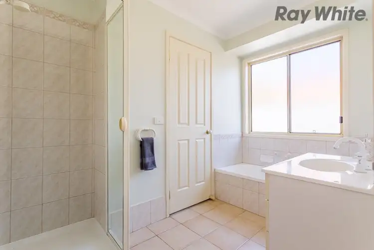 Sixth view of Homely house listing, 11 Mordaunt Drive, Hillside VIC 3037