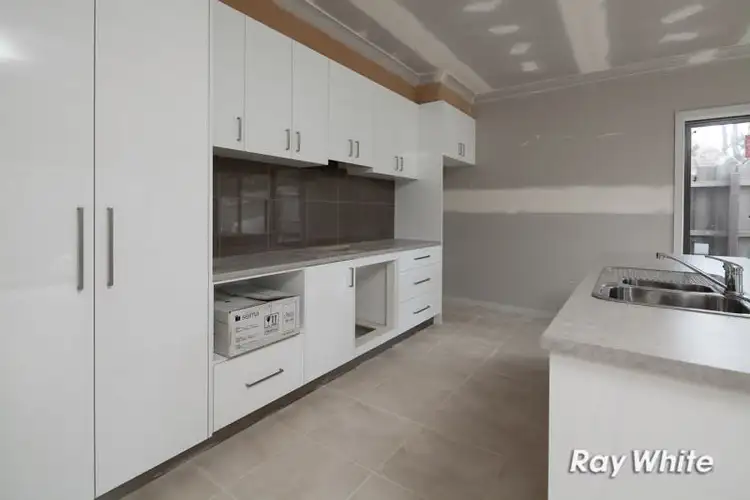 Sixth view of Homely house listing, 2/52 Rosemary Crescent, Frankston North VIC 3200