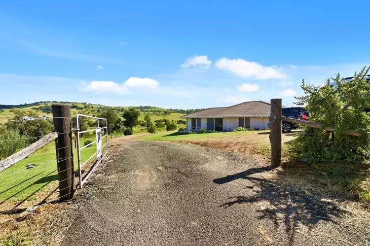 42 Lowood Hills Road, Lowood QLD 4311