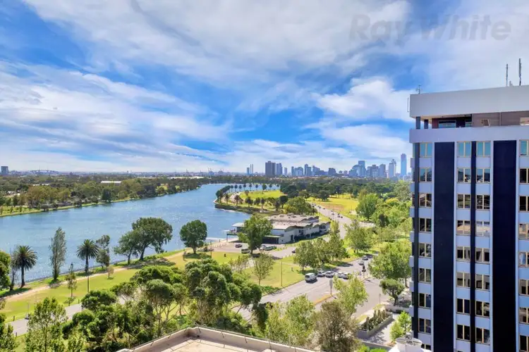 1116/74 Queens Road, Melbourne VIC 3004