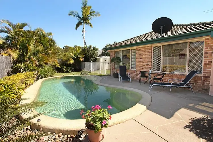 4 Sweetbrush Place, Mountain Creek QLD 4557