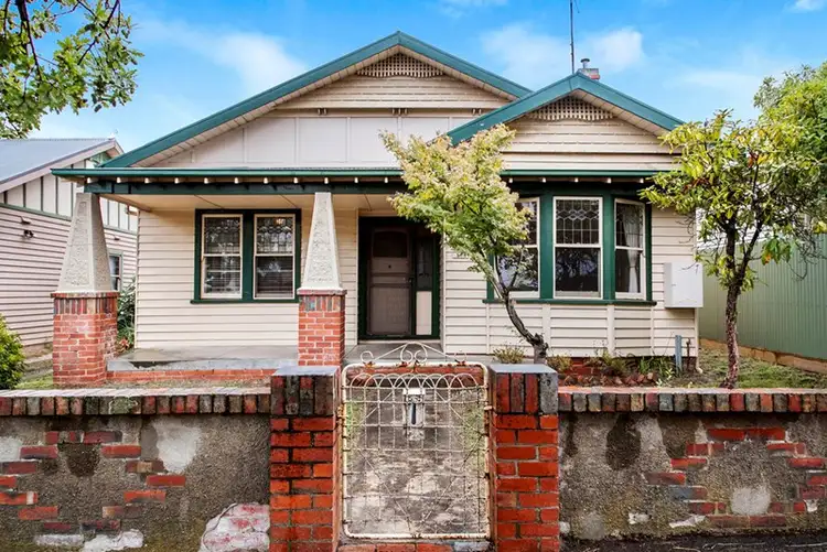 304 Pleasant Street South, Newington VIC 3350