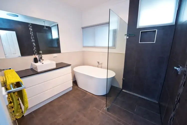 Sixth view of Homely house listing, 5 McDonald Court, Swan Hill VIC 3585