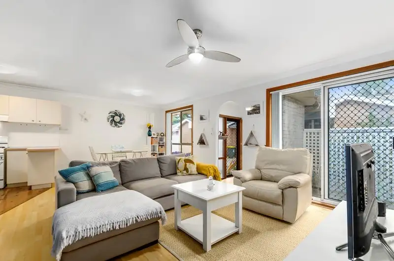 Main view of Homely villa listing, 5/81 Campbell Street, Woonona NSW 2517